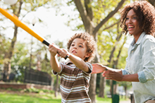 creative-ways-to-keep-your-kids-busy-without-going-broke_220x146